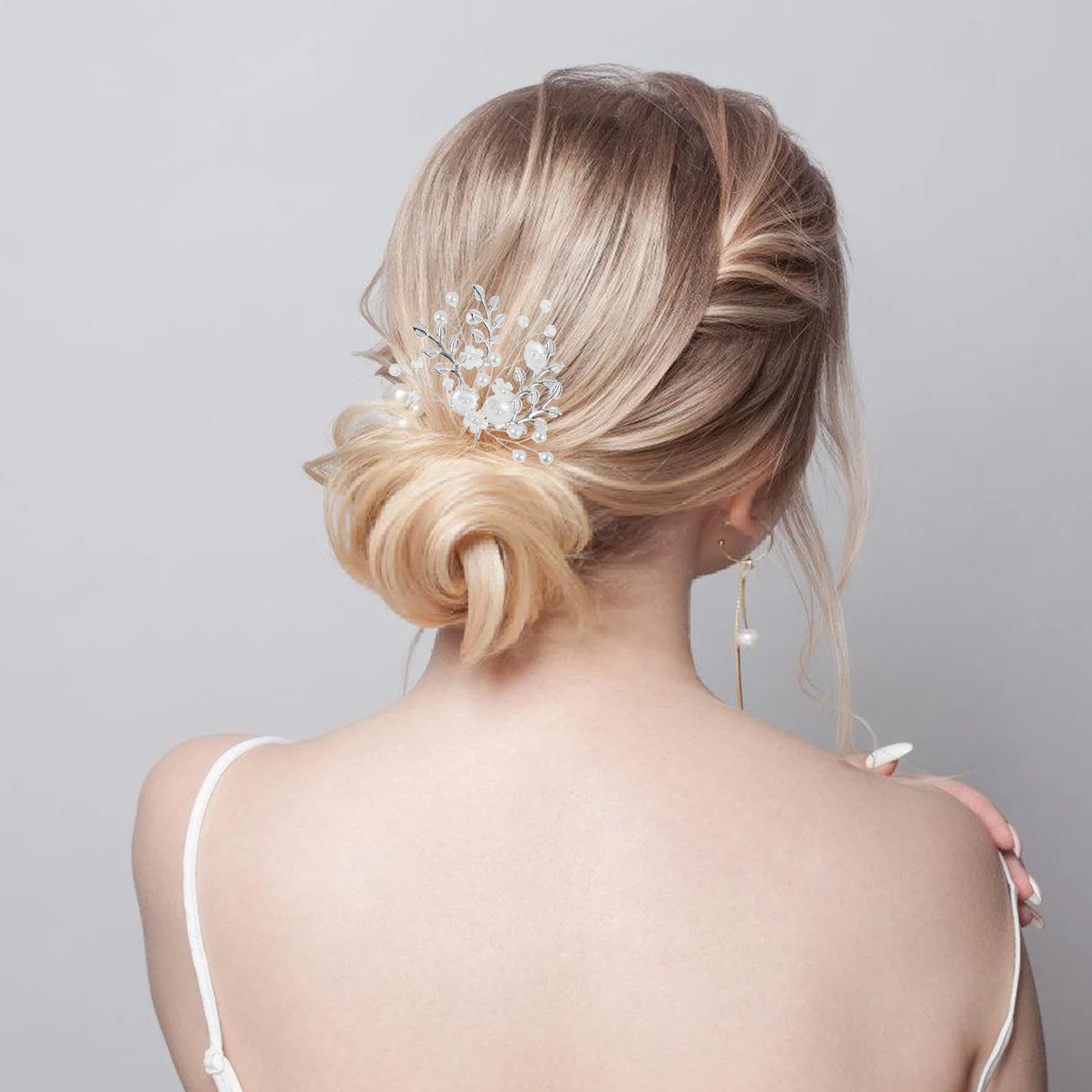 دبوس شعر على شكل زهرة اللؤلؤ مشبك شعر زفاف فاخر للعروس قطع شعر الزفاف للنساء دبابيس شعر على شكل زهور إكسسوارات شعر للحفلات