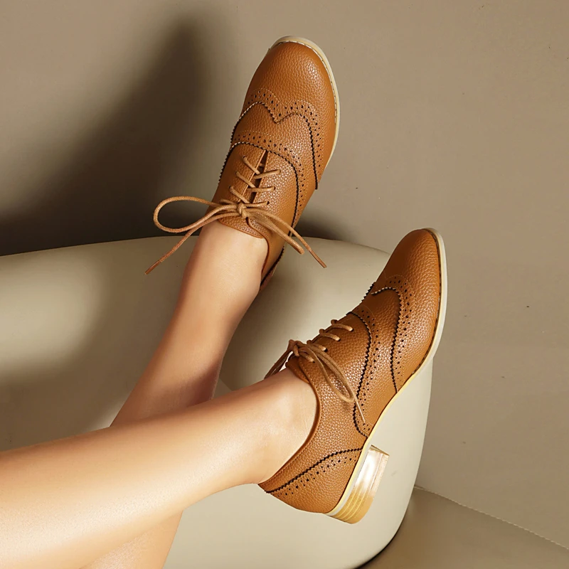 

Spring New Lace Up Round Toe Retro Carved Oxfords Shoes British Style Low Heel Comfortable Cross Tied Women's Single Pumps Shoes