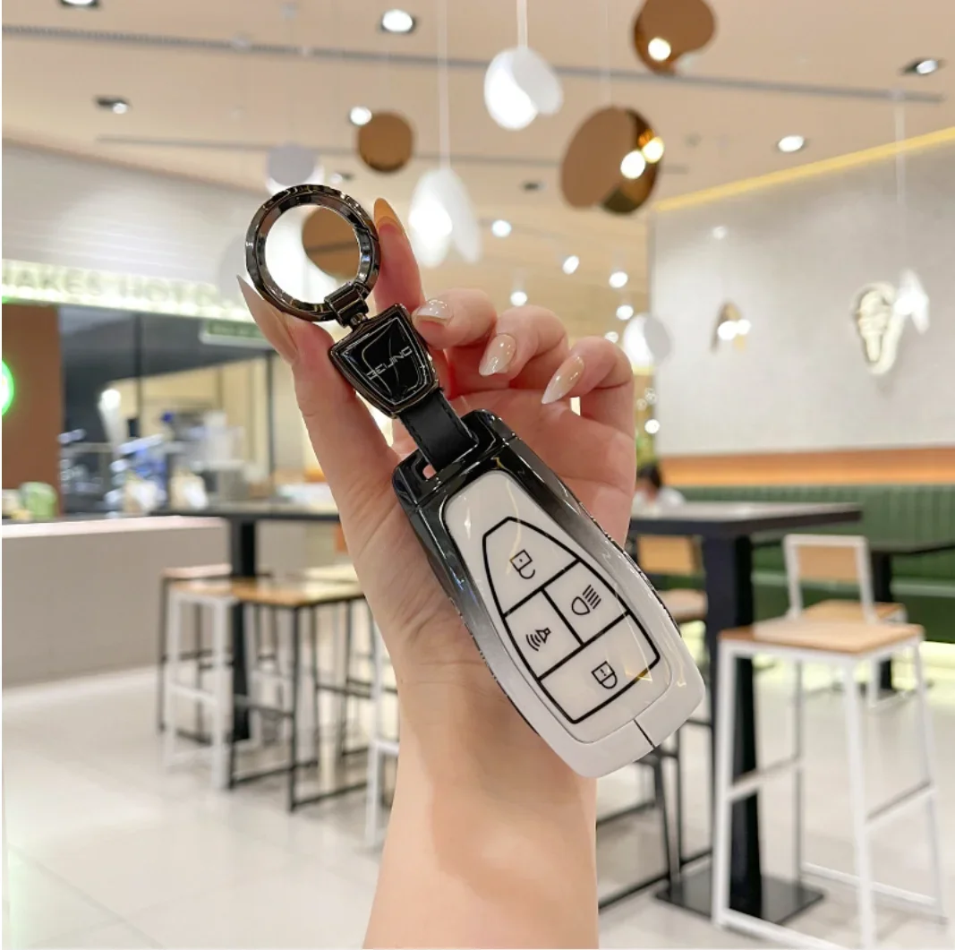Car Accessories Zinc Alloy TPU Car Key Case Cover Holder For Baic x55 x35 x75 ii evo 5 Beijing bj40 bj80 u7 x7 Keychain