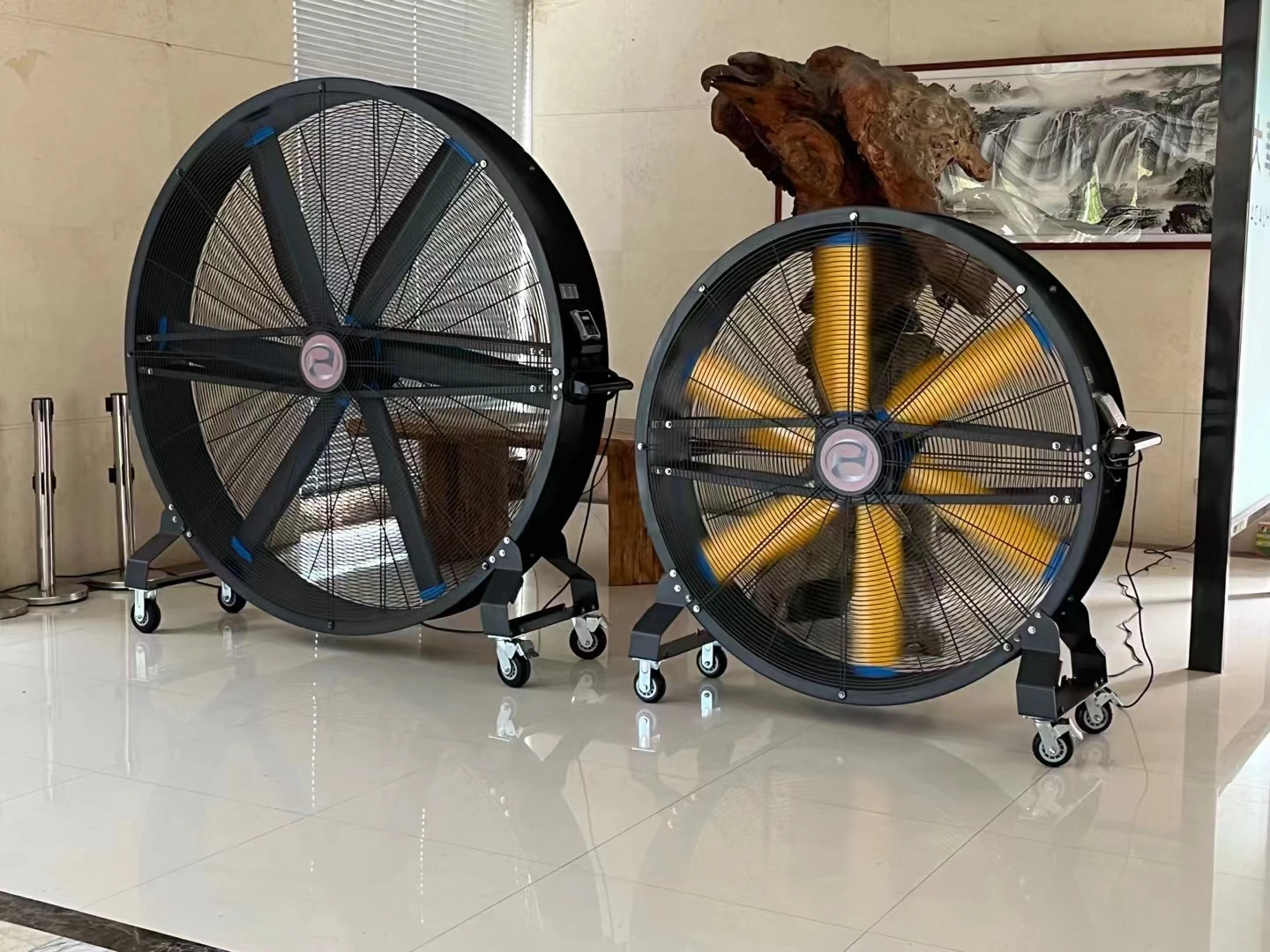 220 فولت 380 فولت 2 متر 1.5 متر مروحة حامل أرضية متنقلة كبيرة الحجم للمتاجر الكبيرة