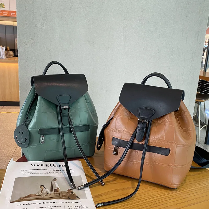 A10-1223，2023 New Genuine Leather Women's Backpack Fashion Color-blocked Cowhide Backpack Women's School Shoulder Bag Handbag