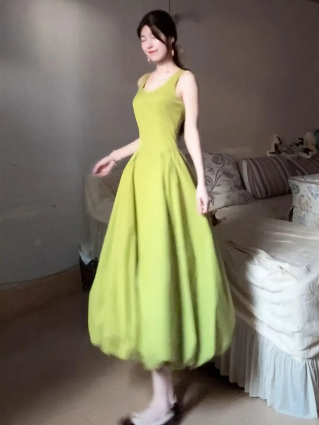 

Summer Travel Style Sweet Bloon Dress French Style Pure Color Waist Cinched Cotton Blend Midi Dress No Sleeve V Neck a Line S...