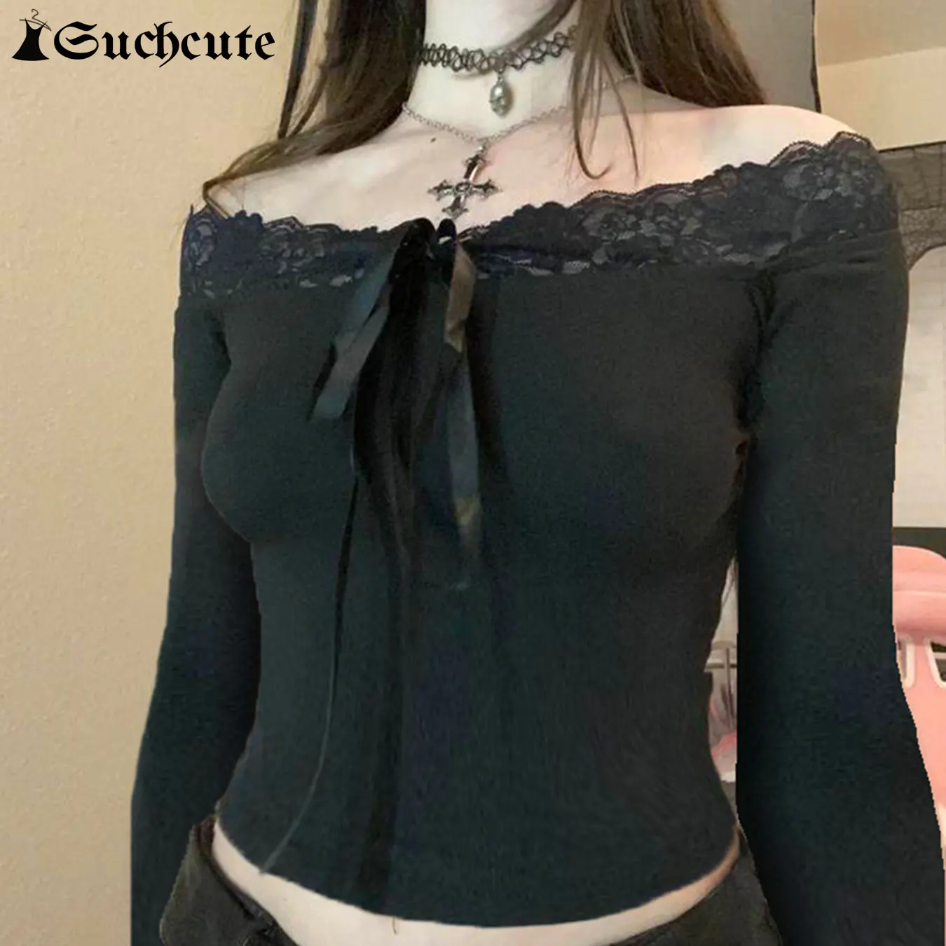 SUCHCUTE Black Off-shoulder Autumn T-shirt for Women Long Sleeve Lace Trim Patchwork Bow Crop Top Y2k Tee Vintage Gothic Clothes