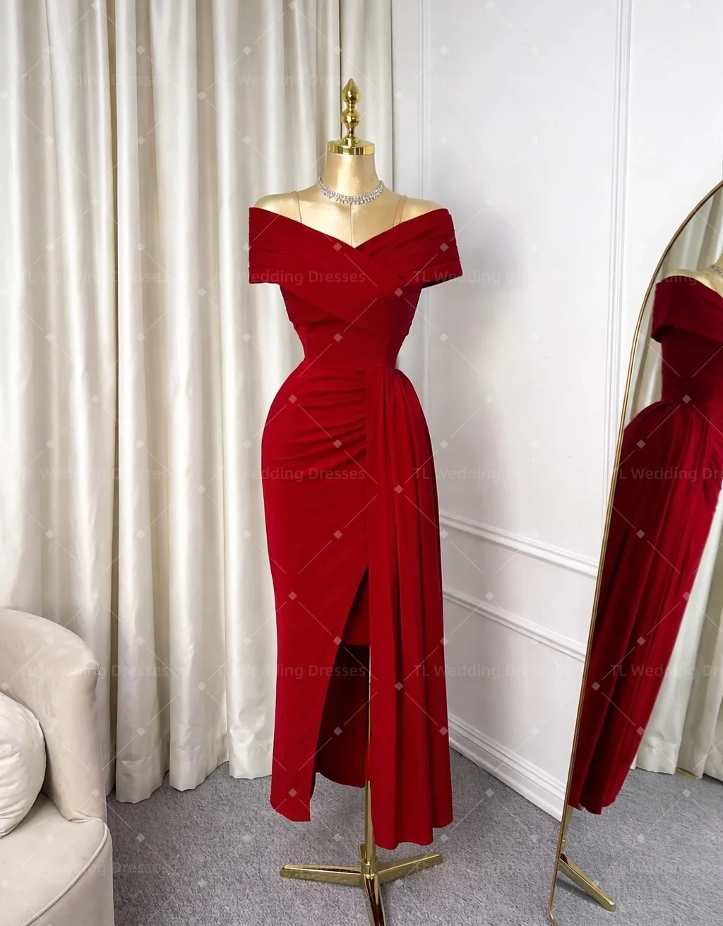 TL 2026 Elegantes Plissee-Abendkleid mit Seitenschlitz Schulterfreies Partykleid für Damen Robes de Soirée Maßanfertigung