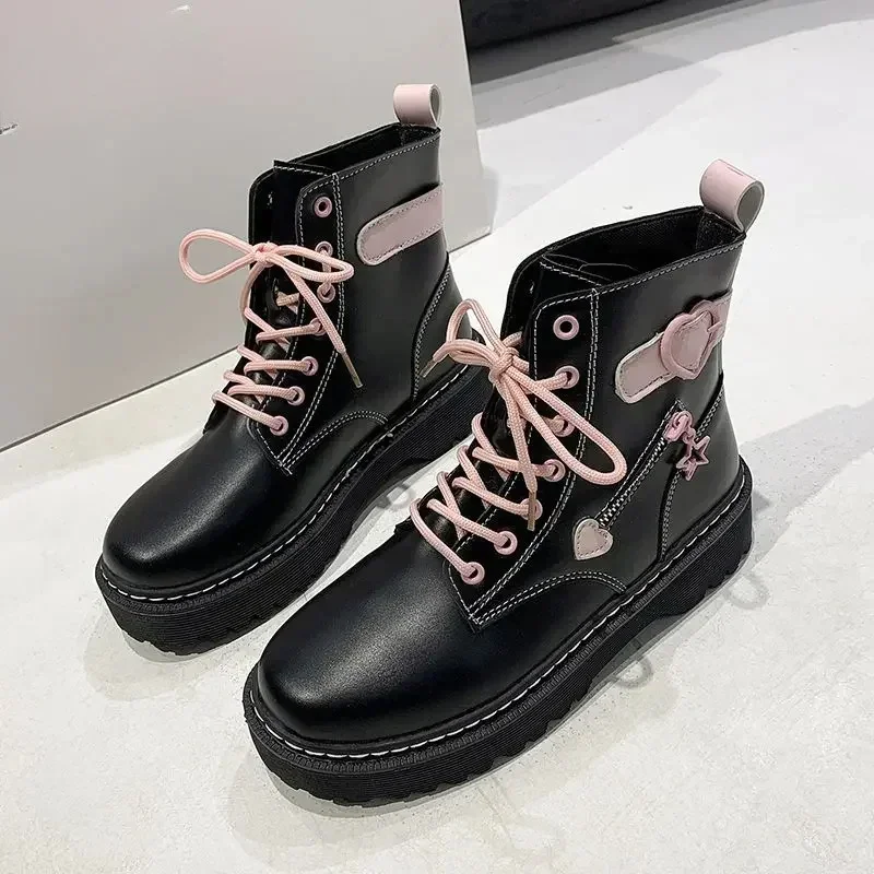 

2024 Autumn New Girl Pink Love Women's Boots Thick Sole British Style Show Foot Small Soft Leather Women's Boots