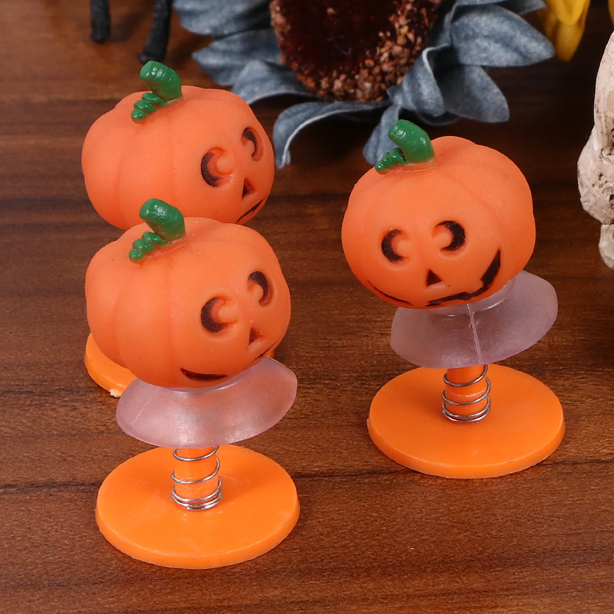 

3Pcs Pumpkin Shape Halloween Bounce Sucker Small Cute Decoration Tools Kids Jump Fly Gifts Halloween Toys Jump Toy
