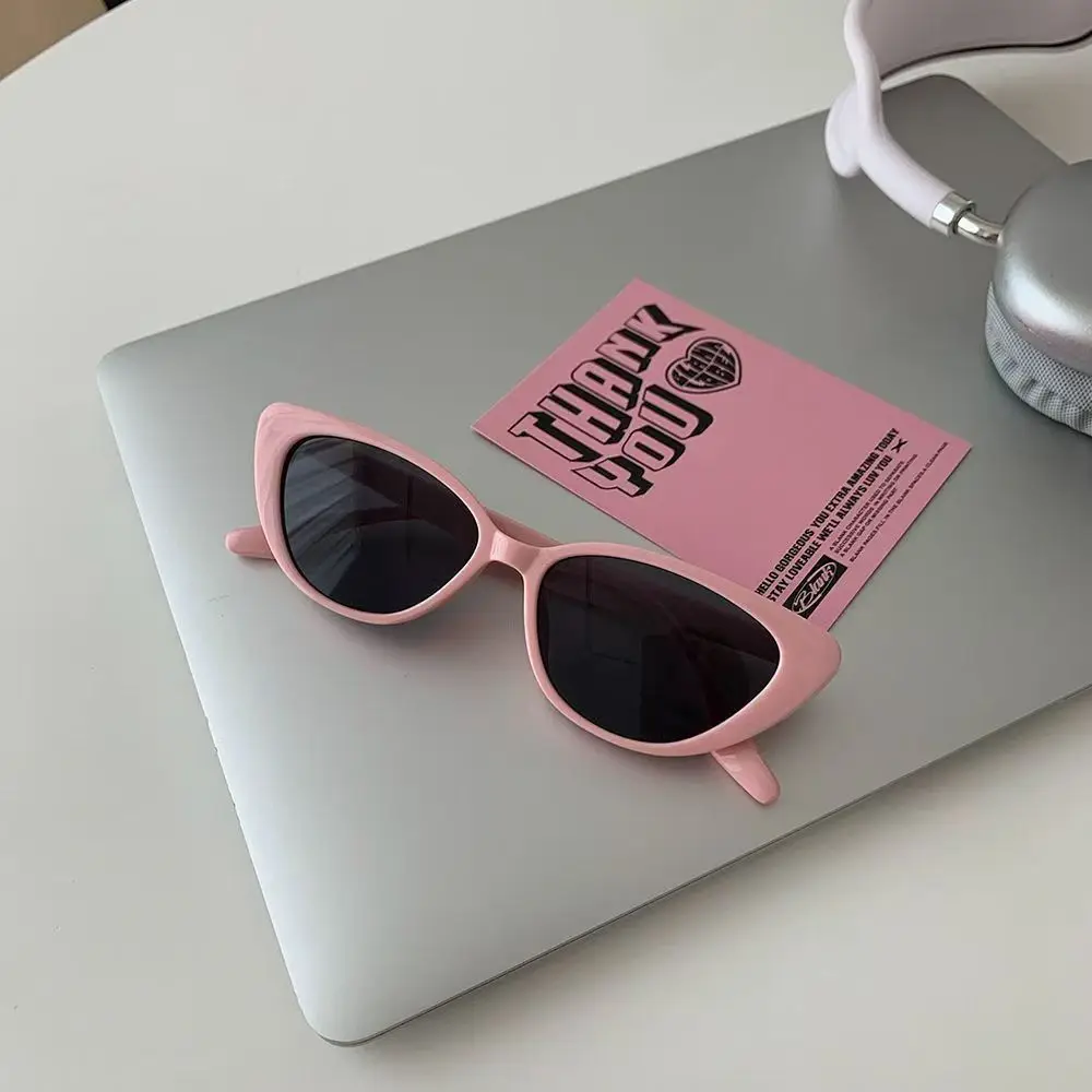 Retro Style Versatile Cat Eye Pink Framed Sunglasses for Women High End Style Niche Small Frame Fashionable Sunglasses