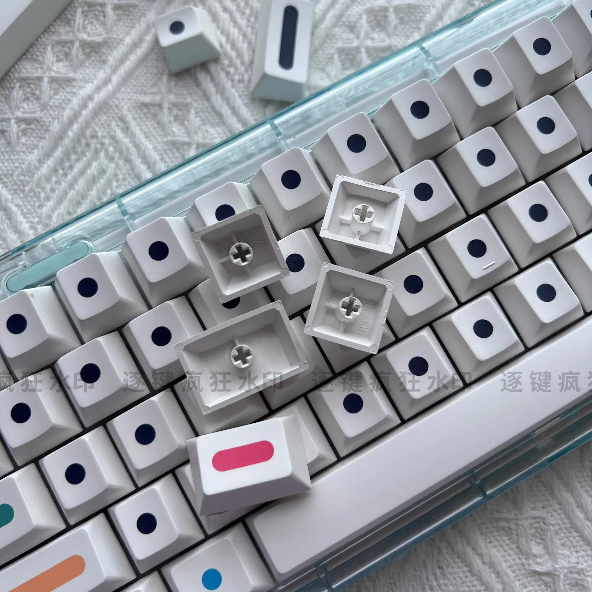 

GMK DOTS Keycap 125Keys Set Minimalist White Artisan Keycaps PBT Cherry Profile Point Key Caps for Mechanical Keyboard Game Gift