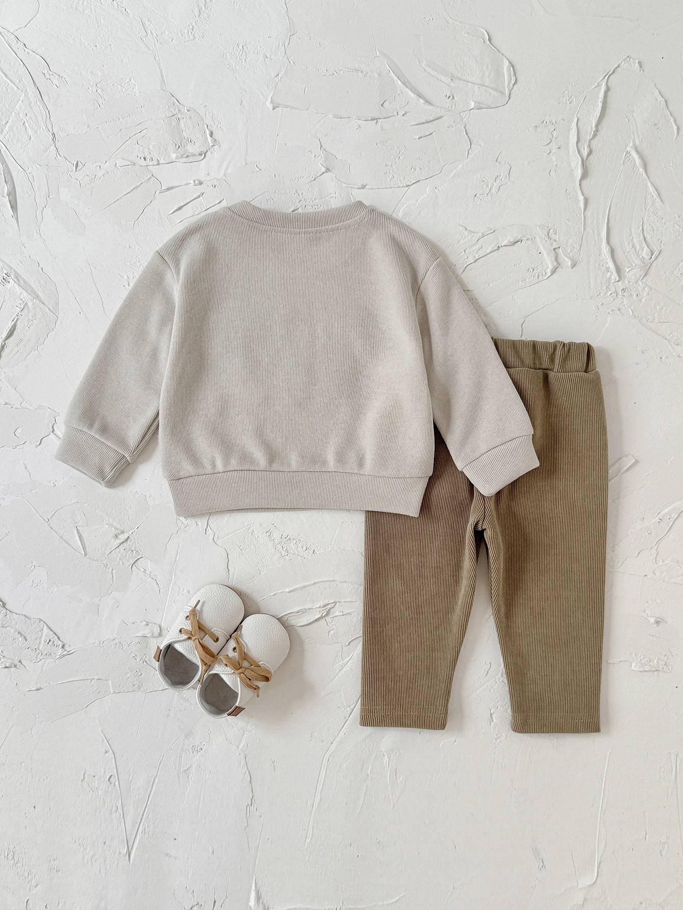 Spring Autumn Baby MAMA'S BOY Towel Embroidery 2PCS Set, Boys Ribbed Top Corduroy Cuffed Jogger Pants Outfit