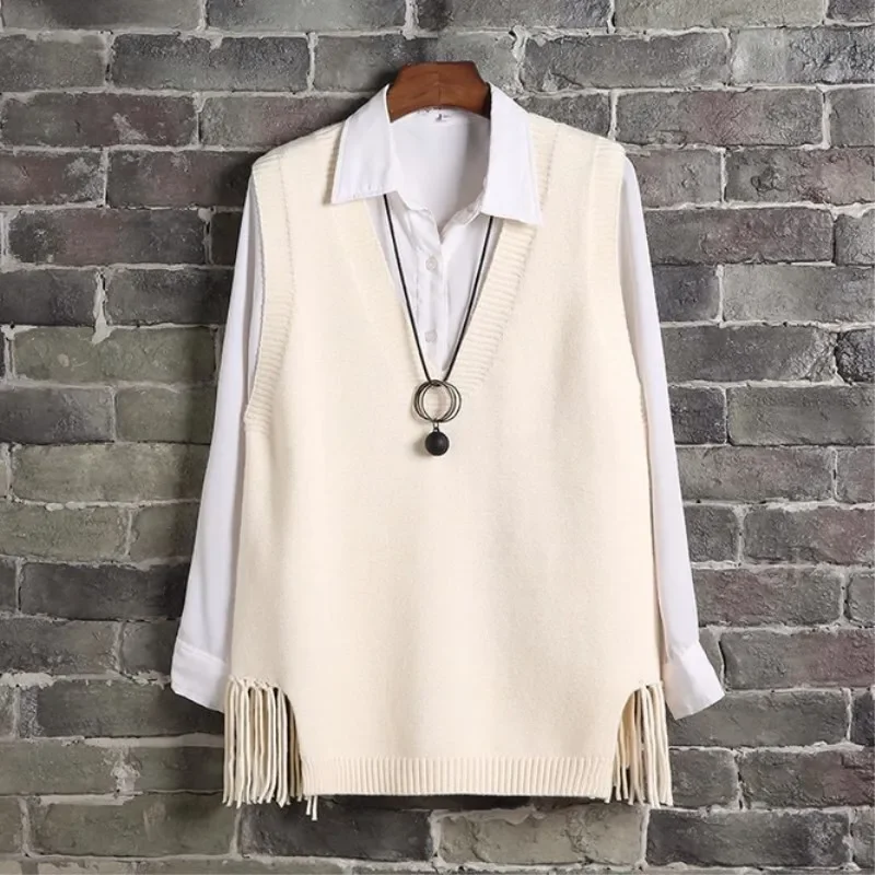 

New Autumn V-neck Vest Women's Winter Short Knitted Sweater Waistcoat Korean Trend Spring Autumn Vest Girl Student Red