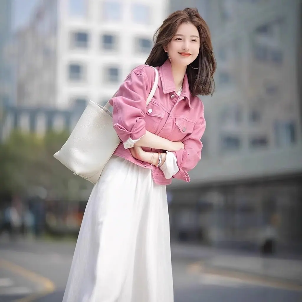 

Pink Denim Coat for Women Short Korean Style Lazy Fashion Light Mature Socialite Dress New Arrival