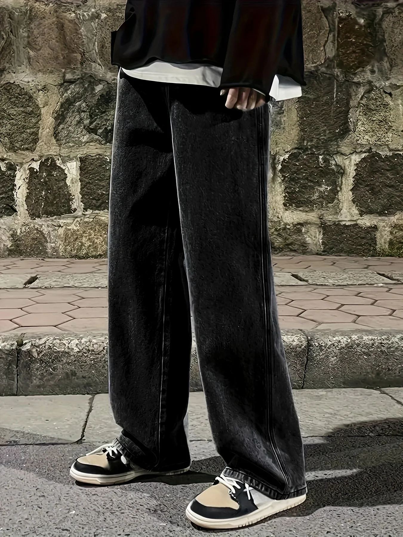 Classic Black Straight-Leg Jeans - Loose, Slimming & Versatile Style