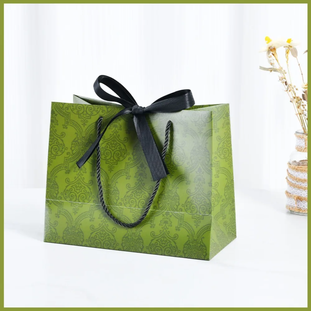 Large Capacity White Cardboard Shopping Packaging Bag with Long Ribbon Folding Gift Box Gift Bag