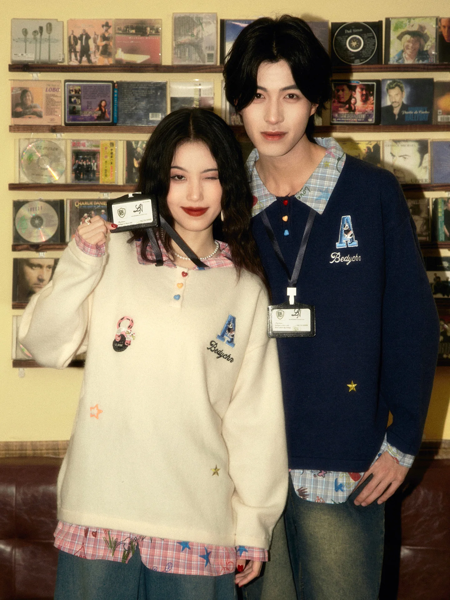 Retro Style Men's Letter Embroidered Chest Tag Fake Two-Piece Apricot Sweater Couple Style Loose Casual Blue Knitted Sweater