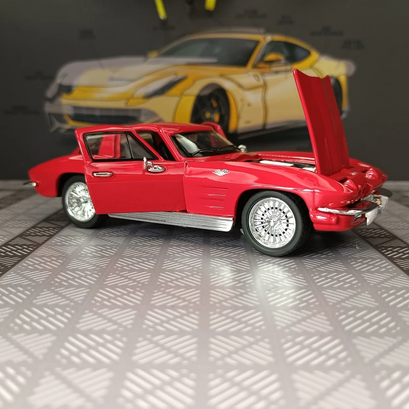 1:32 simulation Chevrolet Corvette C2 alloy car model, doors can open has simulated sound and lighting functions, rich details view 3