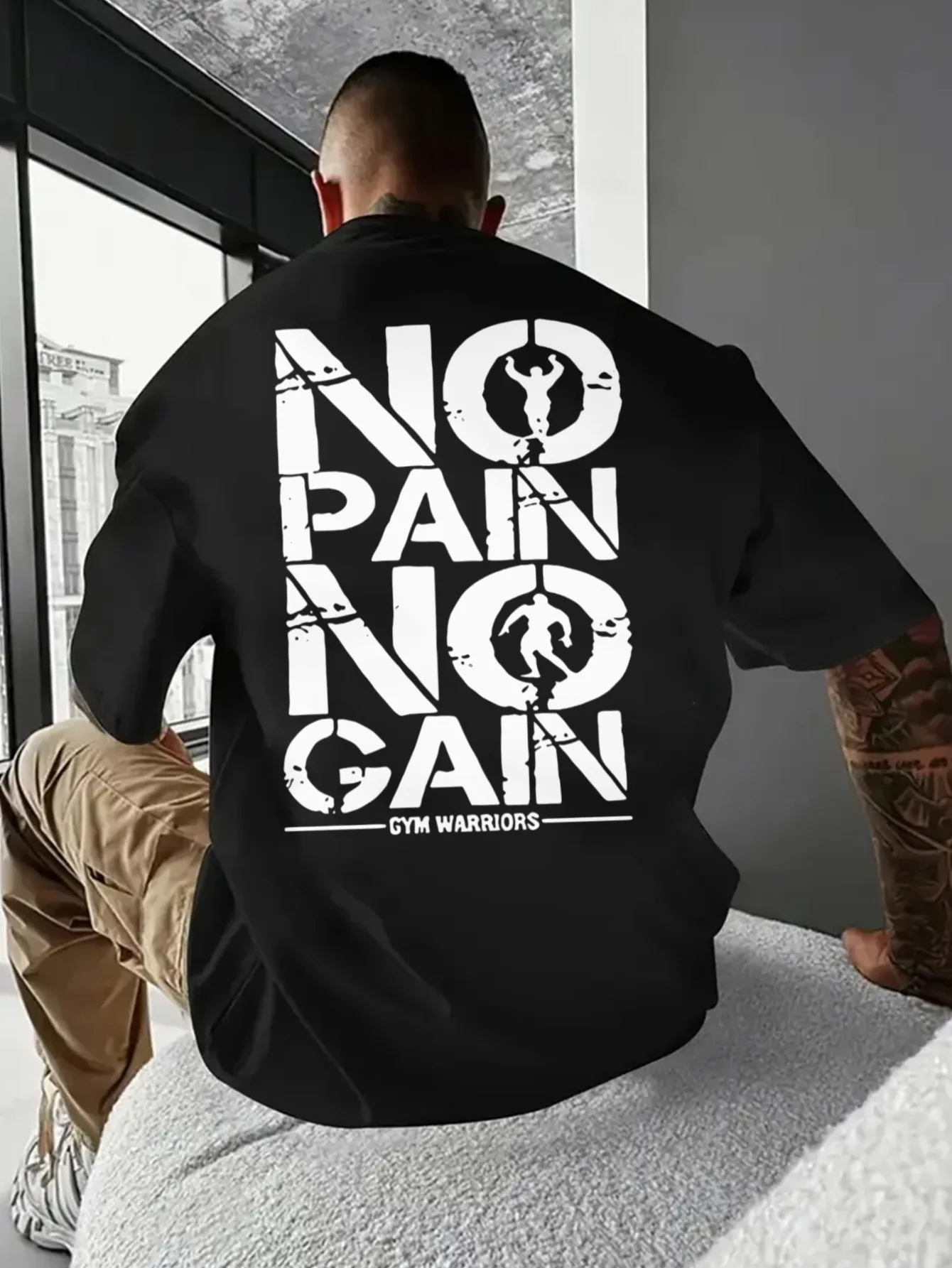 

Men's 'No Pain No Gain' Motivational Sports and Casual Wear, Back Printed Pattern, Men's Short Sleeved T-shirt