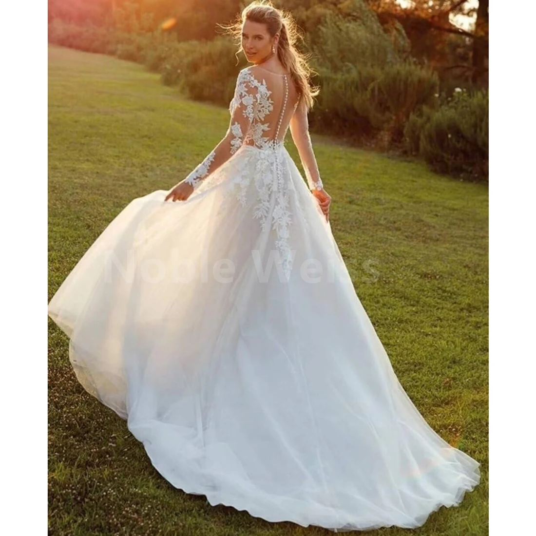 Elegant Lace Appliques Wedding Dresses for Women Bride A-Line Sweep Train Beach Wedding Gowns Customized