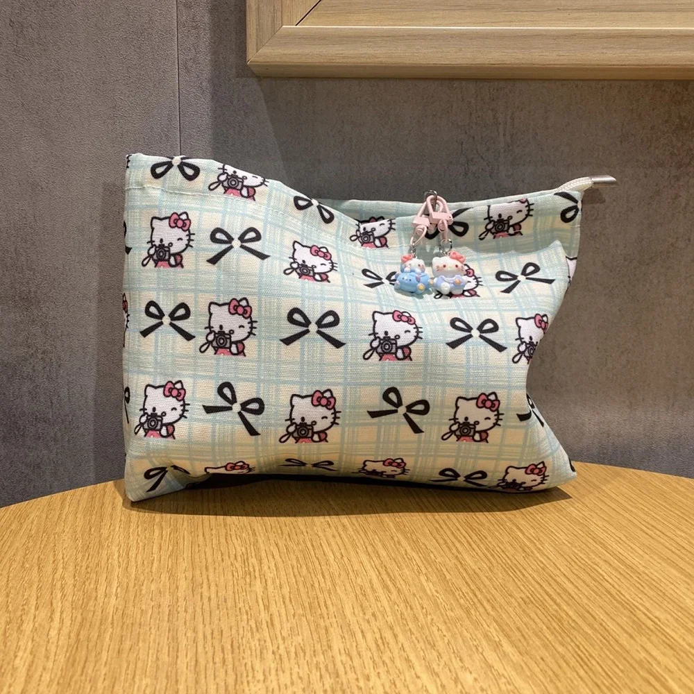 Bonito dos desenhos animados hellokitty sacos de cosméticos anime sacos de armazenamento moda maquiagem caso portátil viagem higiene pessoal embreagem presentes natal
