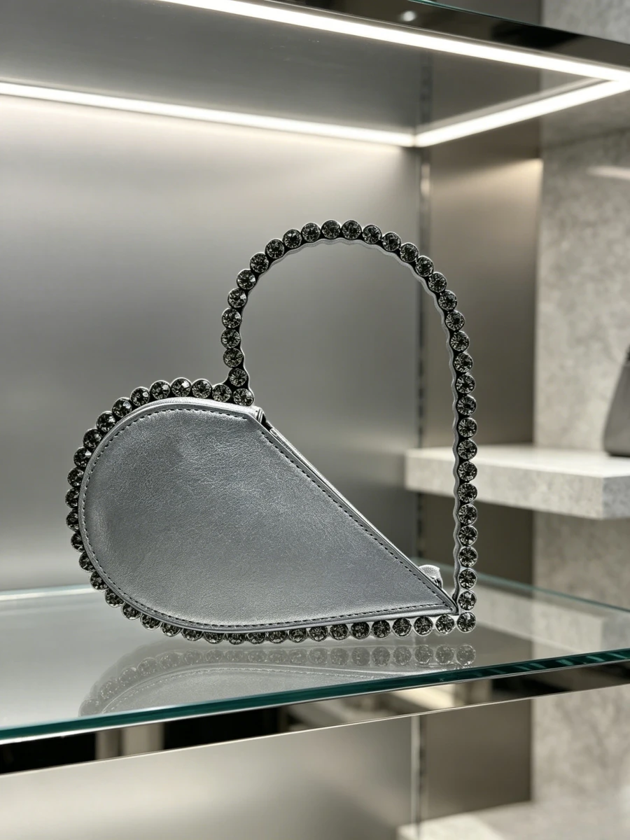 Unique Heart Shape Silver Leather Evening Clutch Bag With Rhinestone Edge Ring Handle Elegant Formal Dinner Purse Middle Aged