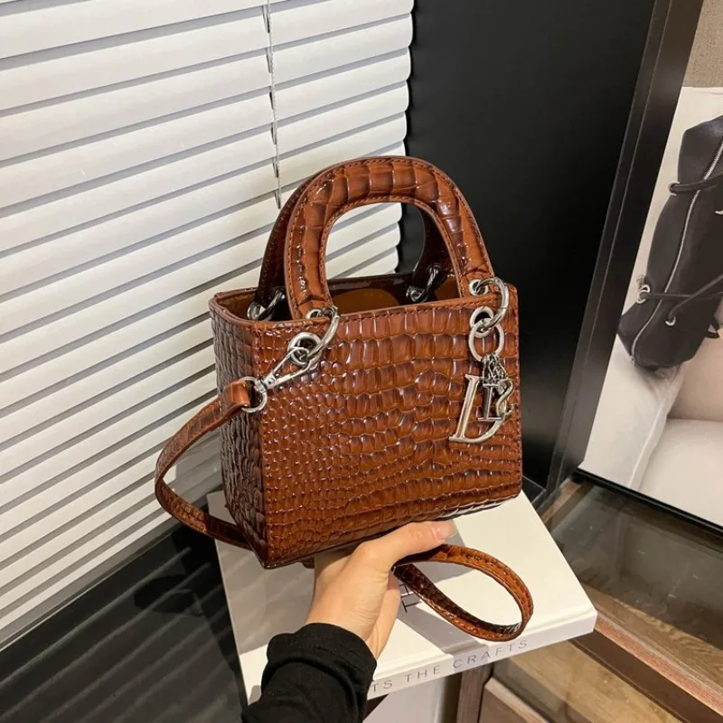 Commuter Style Diaper Bag For Women Vintage Classic Handbag Top Layer Leather Crossbody Shoulder Purse Tote Messenger Bag