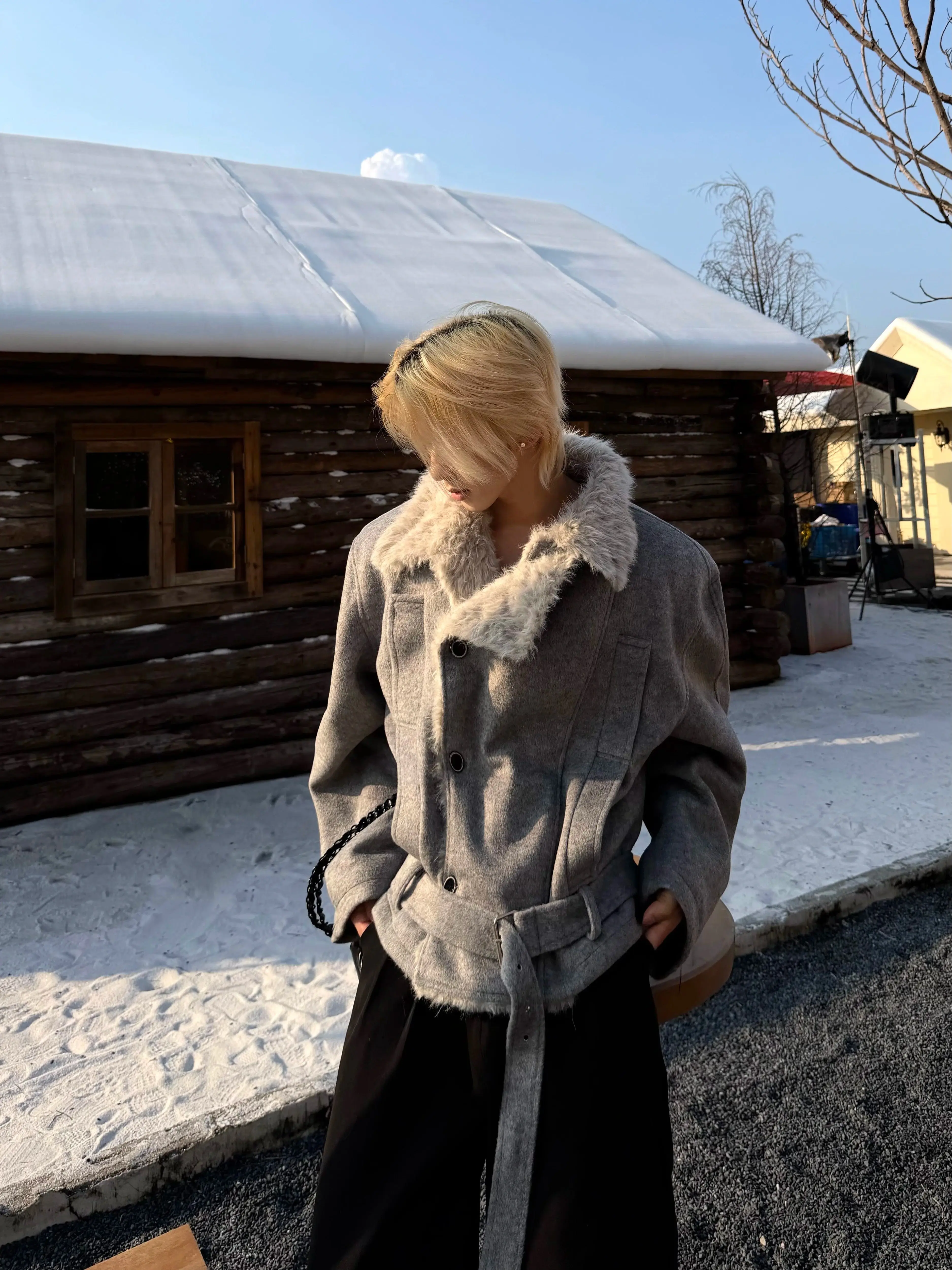 

Мужские зимние куртки с меховым воротником в средневековом стиле, модные, оверсайз, свободного кроя, теплые, на подкладке, стеганые, пуховые, качественные