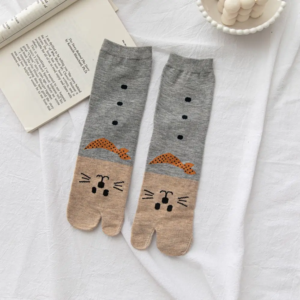 

Trotter Socks Casual Students Female Flip-flops Socks Cotton Cartoon Hosiery Two Toe Socks Middle Tube Socks Cat Socks