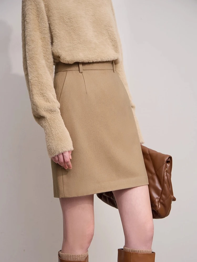 

AMII Mini Skirt 2025 Winter New Commuter Elegant Versatile Women's Skirt Solid Color Minimalism Straight Short Skirt 12523131
