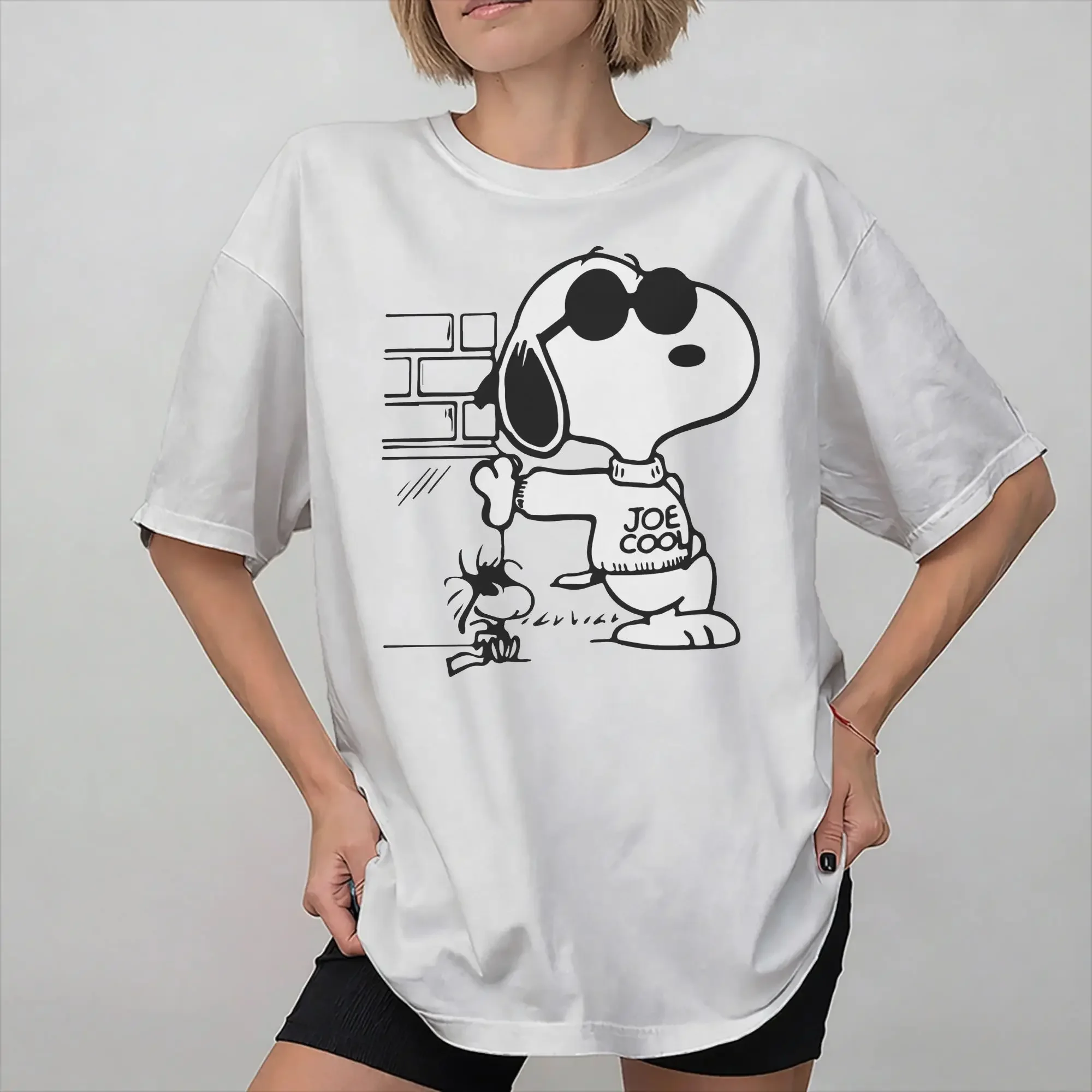 Grafikdruck, Snoopy-Cartoon-Hund-Motiv, T-Shirt für Damen, Herren und Kinder, aus reiner Baumwolle, kurzärmeliges Kleidungsstück. – Detail 3