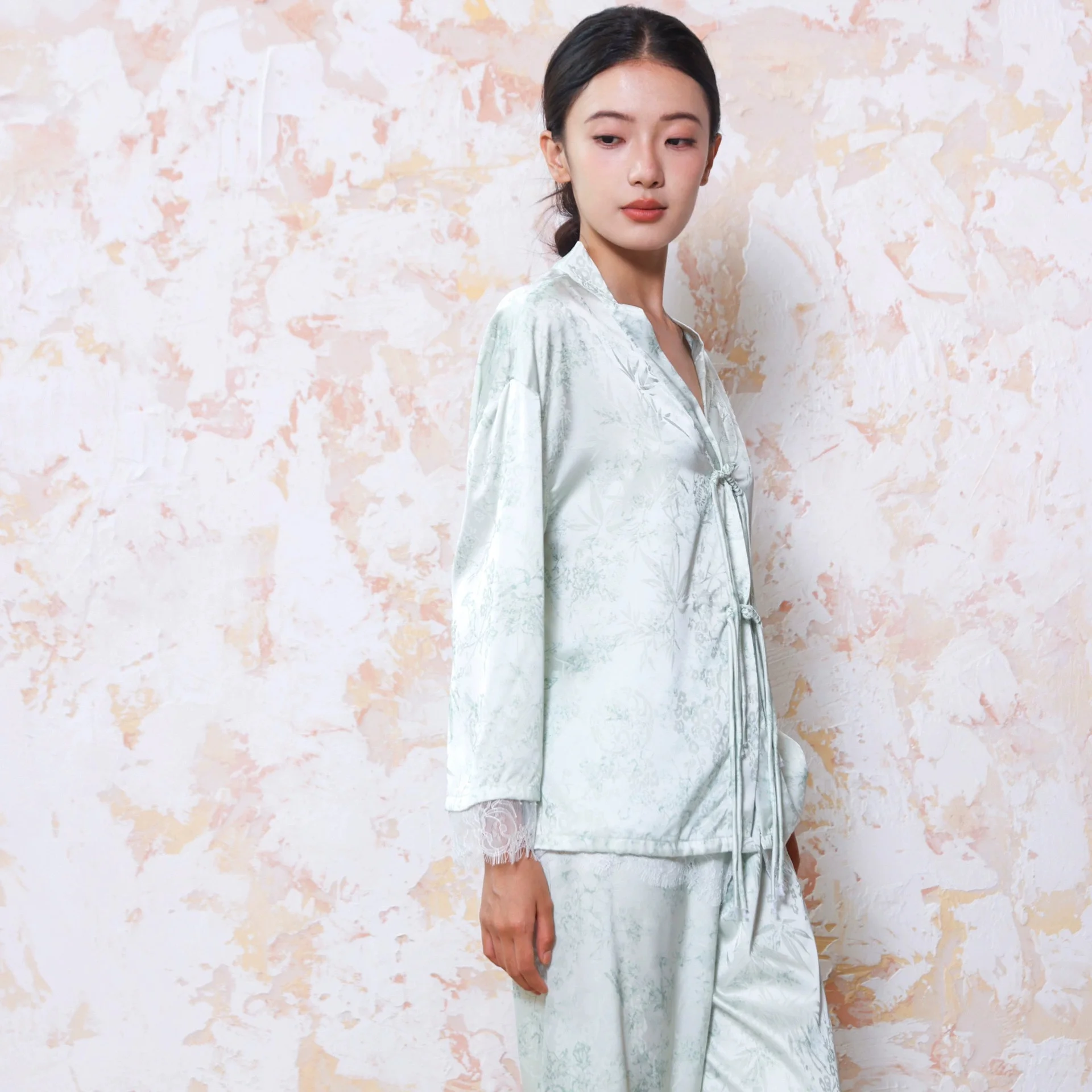 

Spring Summer Pajamas Set Luxury Print Homewear Women Red Satin 2Pcs Pjs Long Sleeve Trousers Set Loose Home Clothes Loungewear