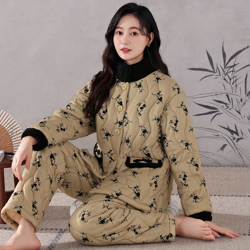 Coral Velvet Thickened Velvet Pajamas Women's Winter Three-Layer Quilted Flannel New Style Cotton-Padded Jacket Home Clothes