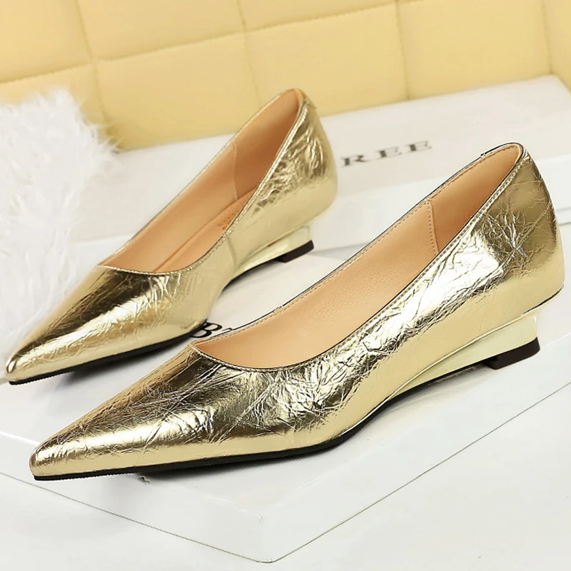 

BIGTREE Shoes Women Wedges shoes pointed end Women Pumps Comfort Women's shoes Low-heel 3 CM Fashion banquet shoes Gold Sliver