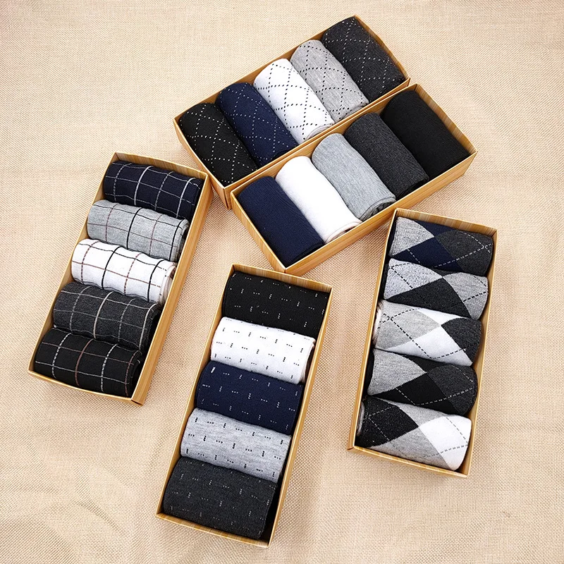 5 Pairs Breathable Men's Autumn/Winter Polyester Cotton Plain Color Medium Tube Commercial Simple Casual Gift Socks with Box