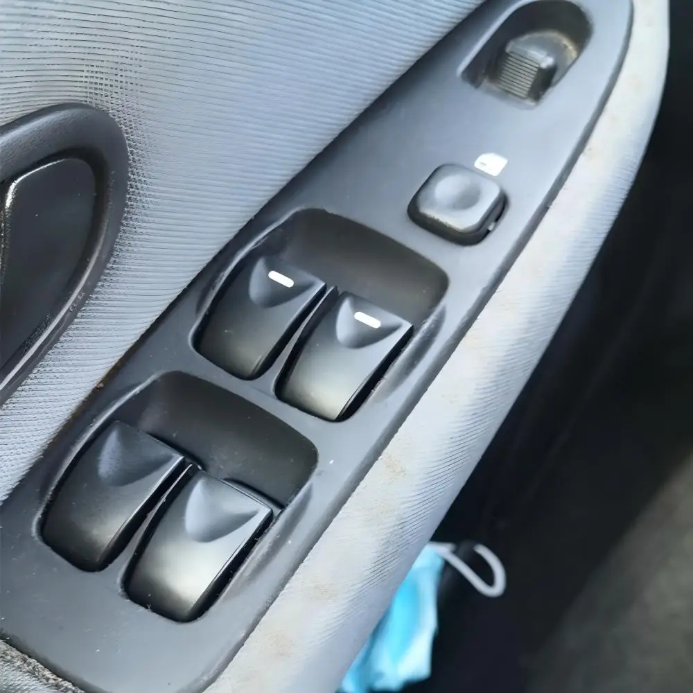 For Mitsubishi Space Star MR 740 599 Car Power Window Control Switch Button MR740599 For Mitsubishi Carisma 1995-2006