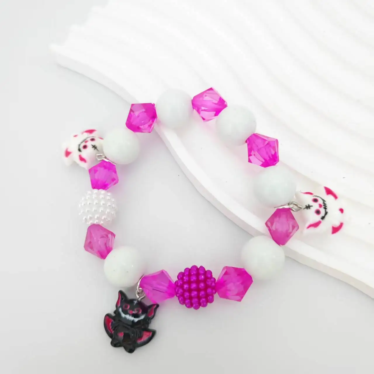 

Halloween Vampire Pendant Necklace for Girls Woman Fashion Jewelry Accessories Handmade Halloween Party Gift