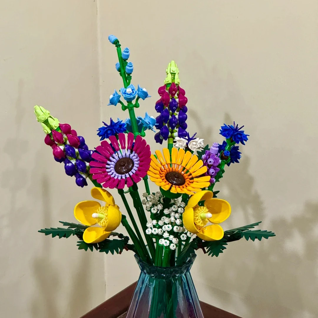 

Flower Bouquet Architectural Decoration Set Romantic Rose Artificial Flower Adult Plant Suitable for Halloween Christmas Gifts