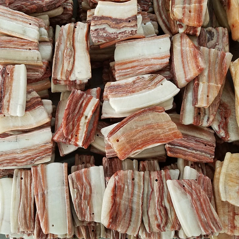 

1000-1200 г реалистичного натурального полированного свининового камня, образец ломтика мяса, Китай