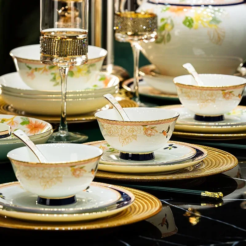 

Jingdezhen High End Bone Porcelain Tableware Bowl and Plate Set, Gold Edge Bowl and Chopstick Combination