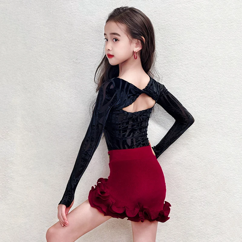 Strój do tańca latynoamerykańskiego dla dziewczynki na zimę 2025, odzież treningowa, długi rękaw, strój do występów, czarny body, czerwona spódnica, odzież do tańca latynoamerykańskiego 3074