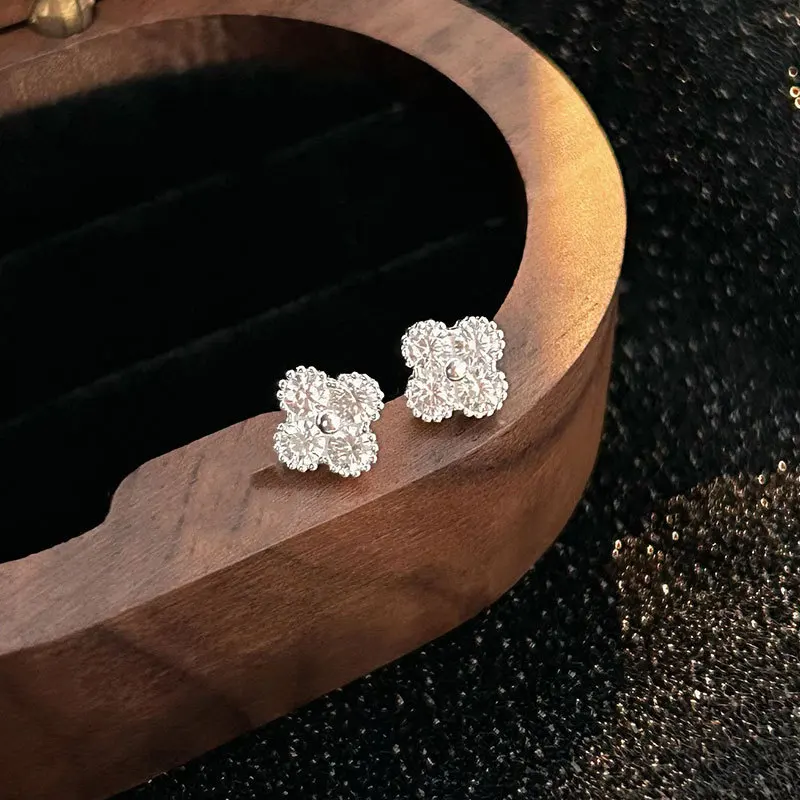 Women's 925 Silver Plated Clover Stud Earrings, Everyday Elegance