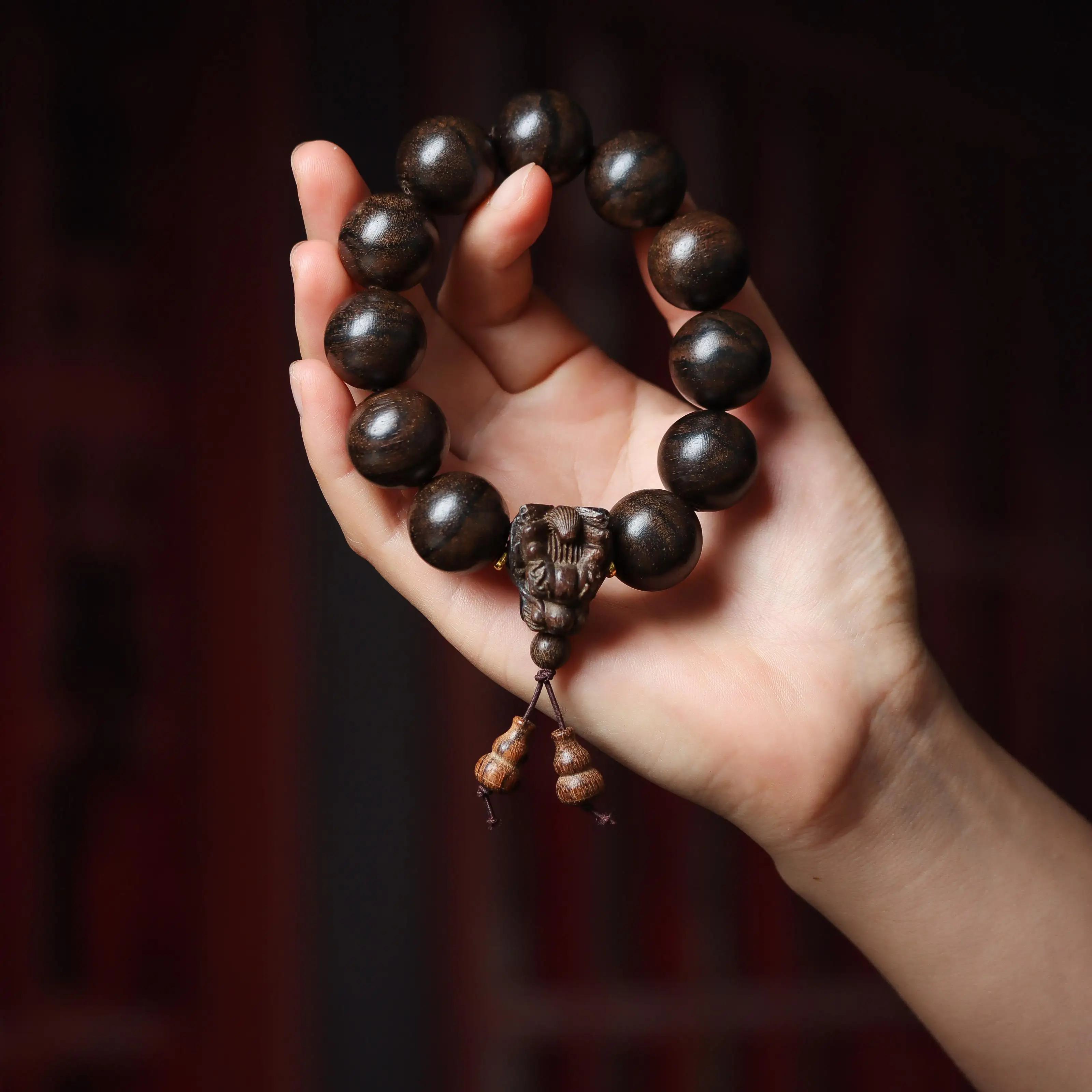 

Bodhisattva Chess Faucet Carving Bracelet Striped Buddha Beads Zodiac Wooden Kyara Car Hanging