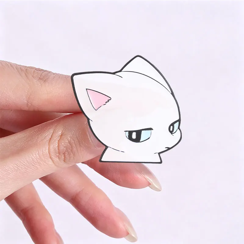 Paar-Katzen-Cartoon-Emaille-Pin: Süße schwarz-weiße Katzen-Brosche mit Strabismus & spähendem Blick für Paare, beste Freunde, Taschen- & Reversdekoration, Geschenk – Detail 3
