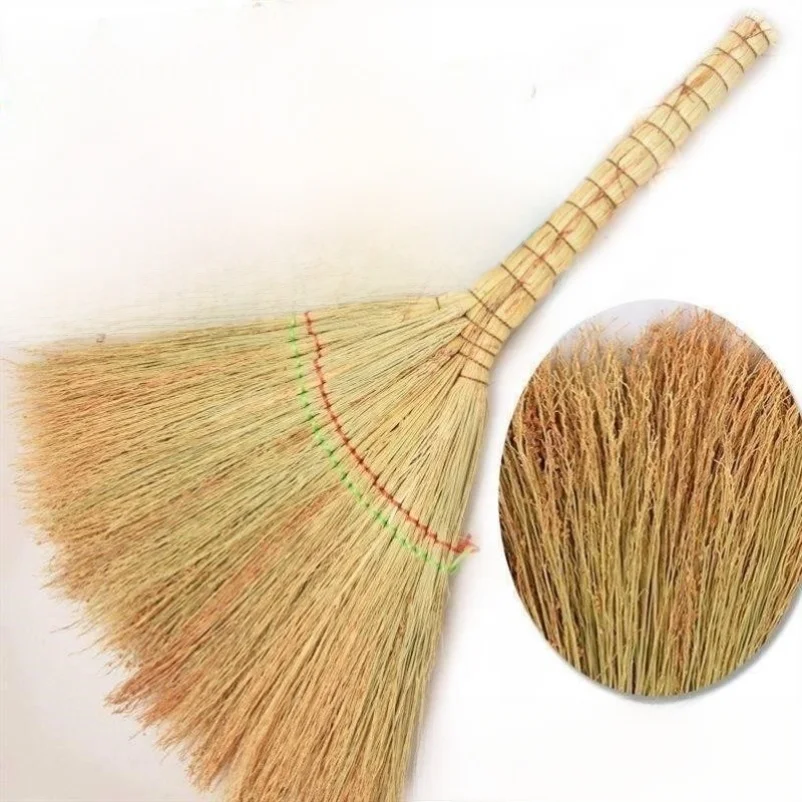 Handwoven Thickened Old Style  Sedge Broom for Outdoor Courtyard Large Size Ground Cleaning Tool Household Use