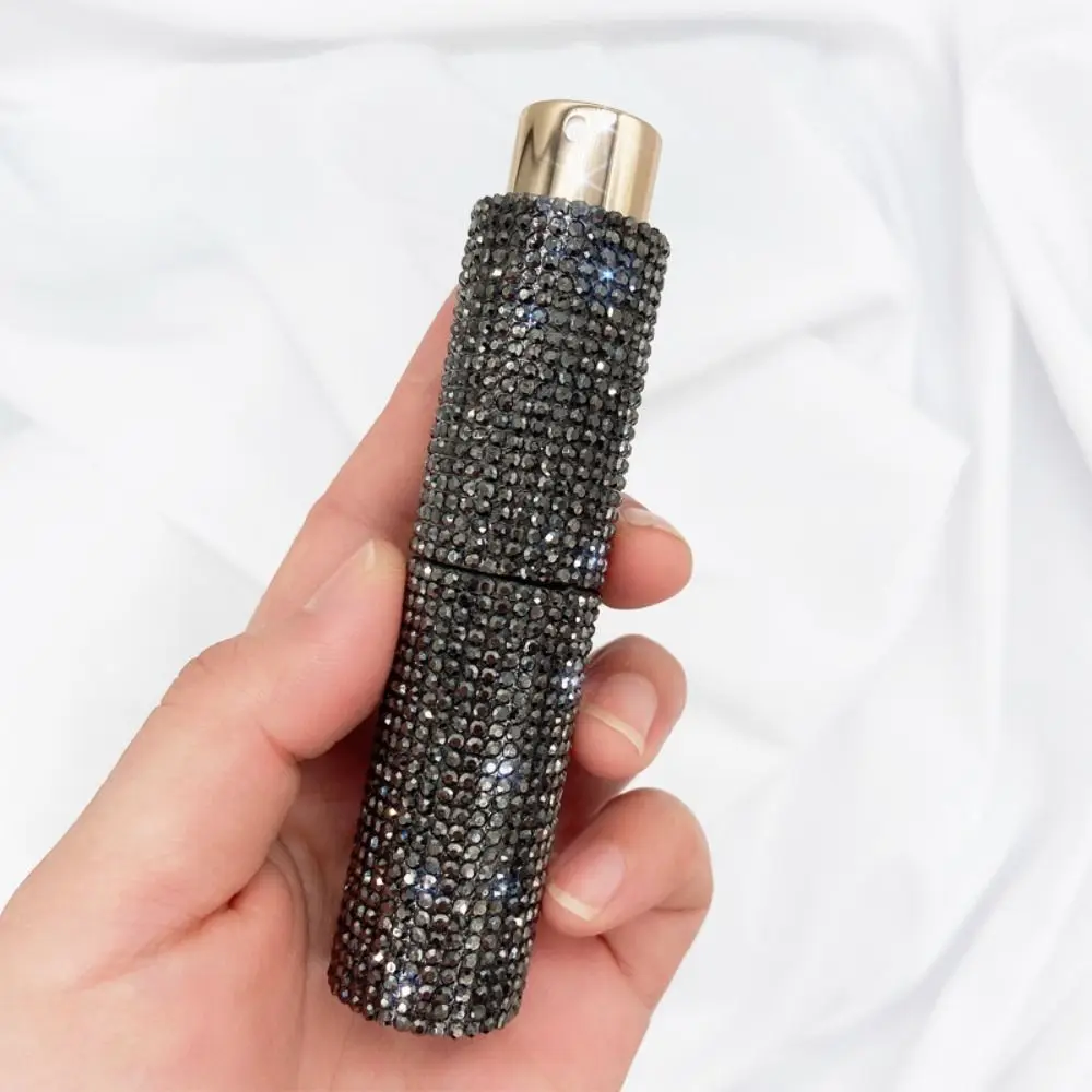 Portable Exquisite Rhinestone Perfume Bottle 10ml Rotating Spray Bottle Mini Luxury Empty Fine Mist Atomiser