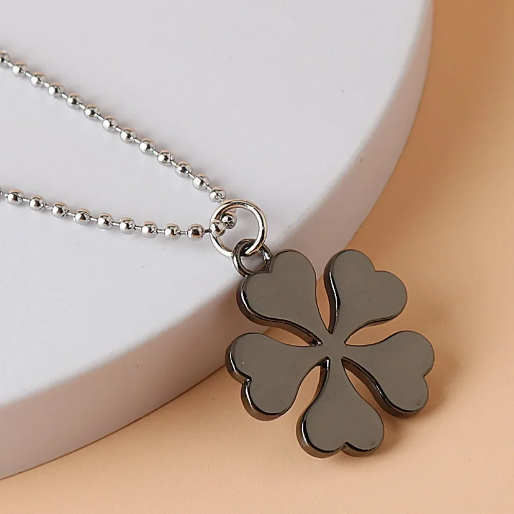Fashion Cartoon Black Four-leaf Clover Bead Necklace Character Logo Clavicle Chain Men\'s and Women\'s Trend Pendant Accessories