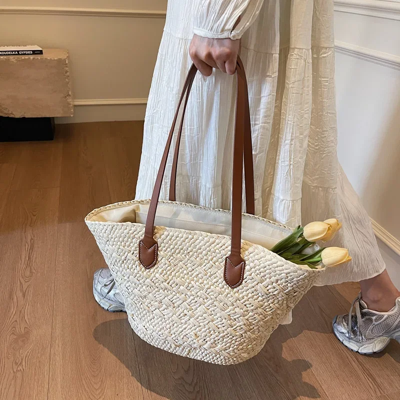 LEFTSIDE Big Weave Zipper Tote Bags for Women 2025 Summer New Fashion Shoulder Bags Lady Handbag Females Straw Tote Beach Bag image 4