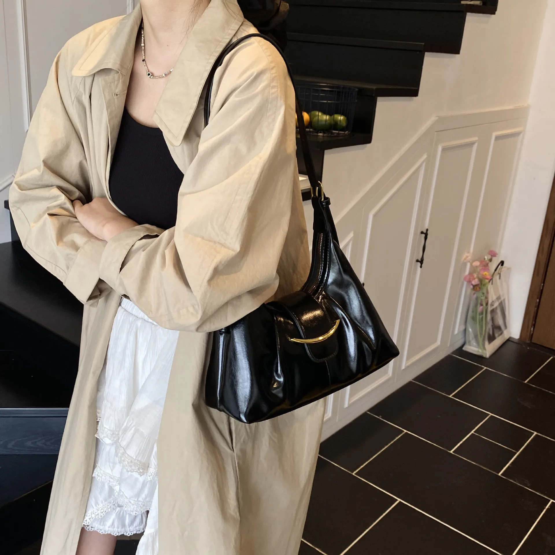 

Pleated Design & Large Capacity! 2025 Women's Senior Temperament Commuter Shoulder Underarm Bag
