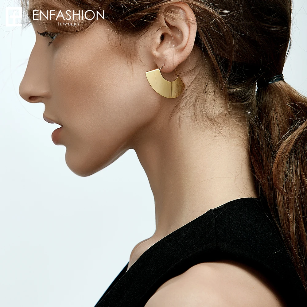 Enfashion Vintage Camber Fan Dangle Earrings Matte Gold color Earings Drop Earrings For Women Long Earring Jewelry Brinco E5424