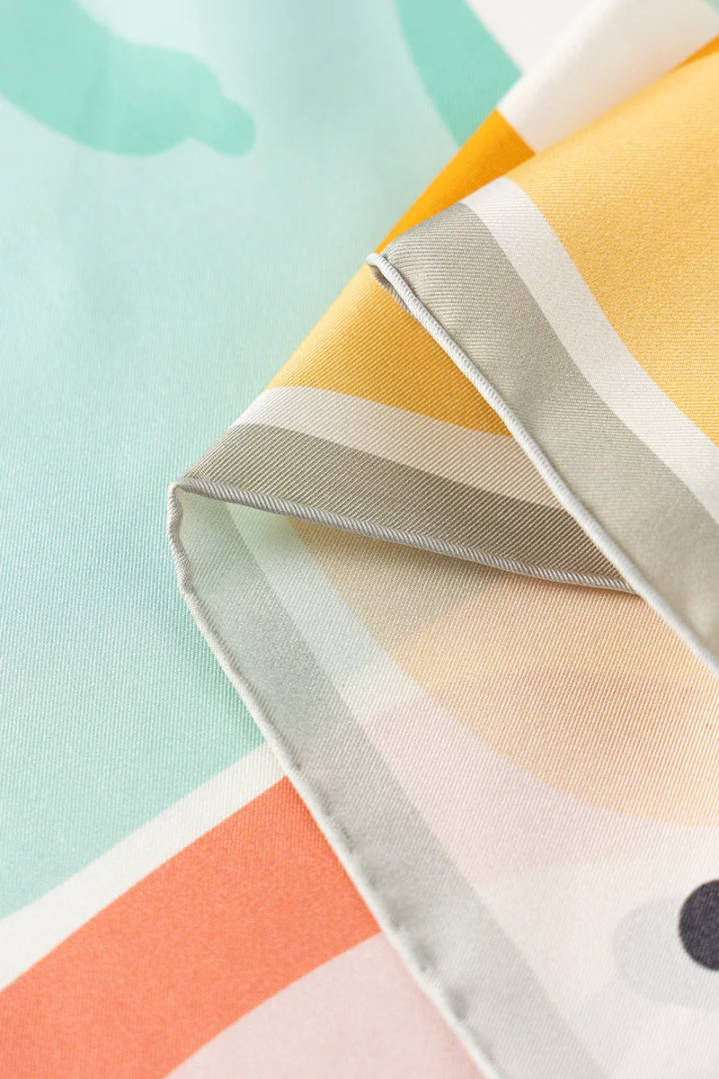 Bufanda de morera a la moda para mujer, pañuelos cuadrados de seda, dobladillos de diseñador de lujo, chales con bordes enrollados, accesorios para bolso para la cabeza, regalo de Navidad