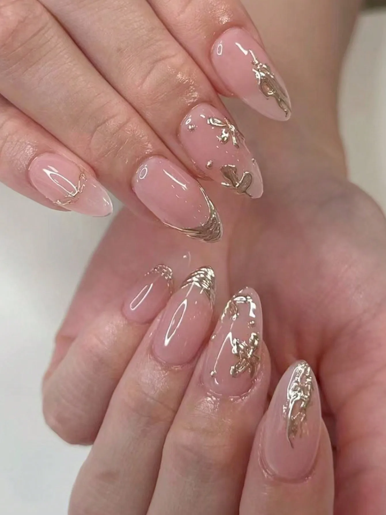 10 قطع من الأظافر المزيفة المصنوعة يدويًا مع ماغنوليا ذهبية وبودرة مرآة - بسيطة وأنيقة وراقية #3