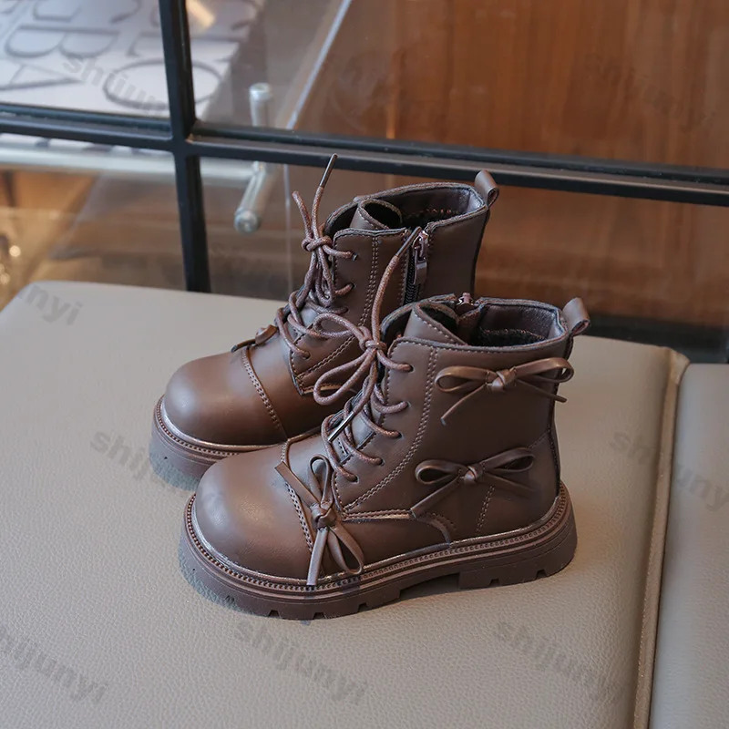 الأطفال أحذية أطفال حذاء من الجلد عدم الانزلاق الجانب سستة Soild اللون 2025 شتاء جديد الفتيات مريحة الدافئة أفخم القوس الأميرة الأحذية